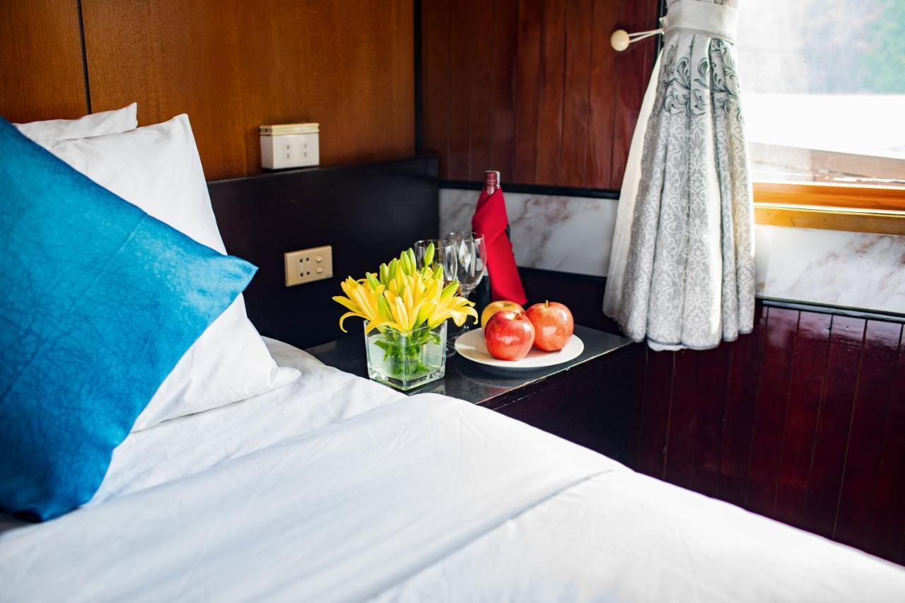Seasun Boutique Cruise Hotel ฮาลอง ภายนอก รูปภาพ